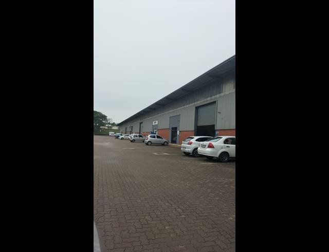 414M² MINI FACTORY TO LET IN BROADLANDS